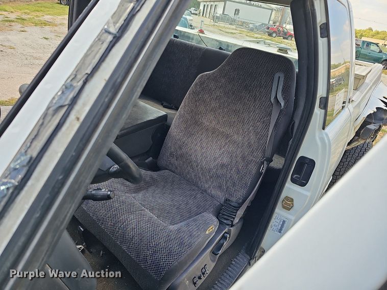 image for item DQ1099 2001 Dodge Ram 3500  Quad Cab pickup truck