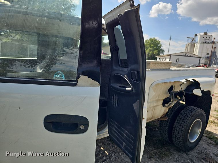 image for item DQ1099 2001 Dodge Ram 3500  Quad Cab pickup truck