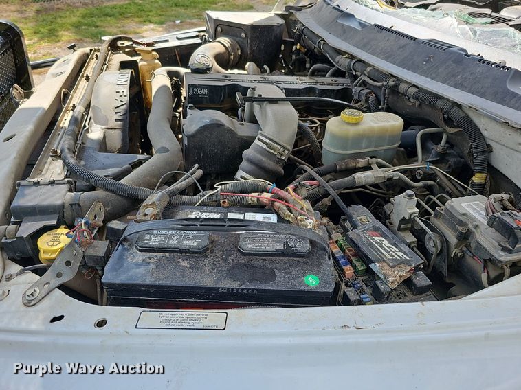 image for item DQ1099 2001 Dodge Ram 3500  Quad Cab pickup truck