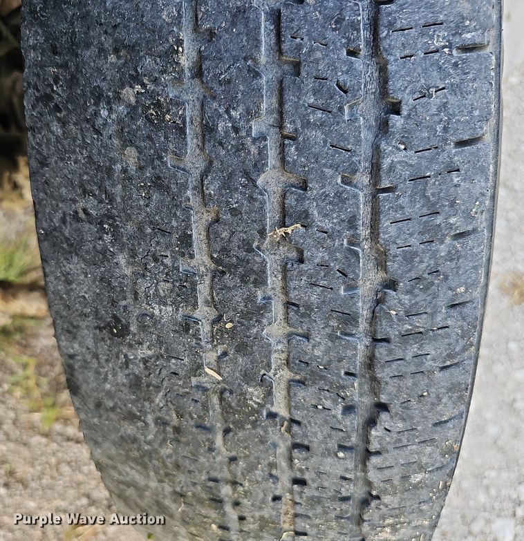 image for item DQ1099 2001 Dodge Ram 3500  Quad Cab pickup truck