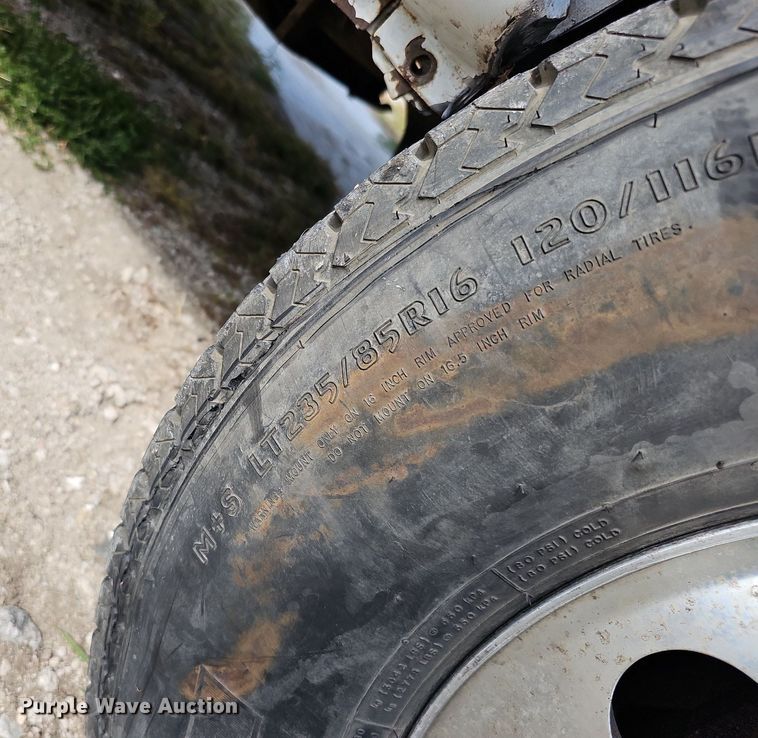 image for item DQ1099 2001 Dodge Ram 3500  Quad Cab pickup truck