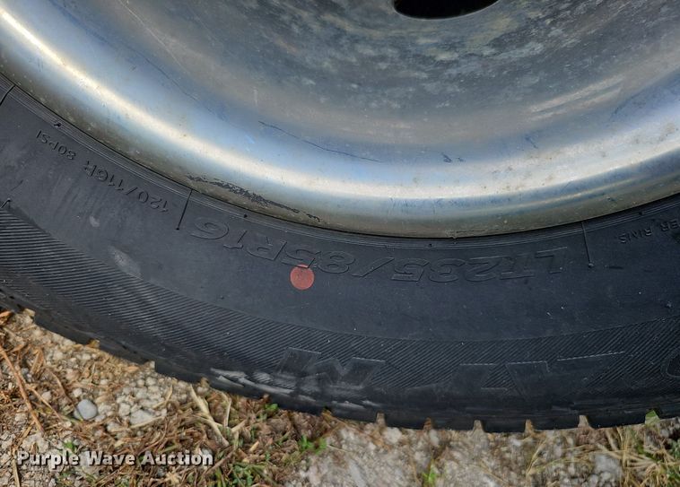 image for item DQ1099 2001 Dodge Ram 3500  Quad Cab pickup truck