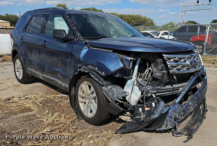 image for item DQ1100 2018 Ford Explorer XLT  SUV