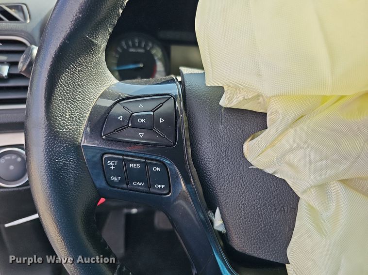 image for item DQ1100 2018 Ford Explorer XLT  SUV