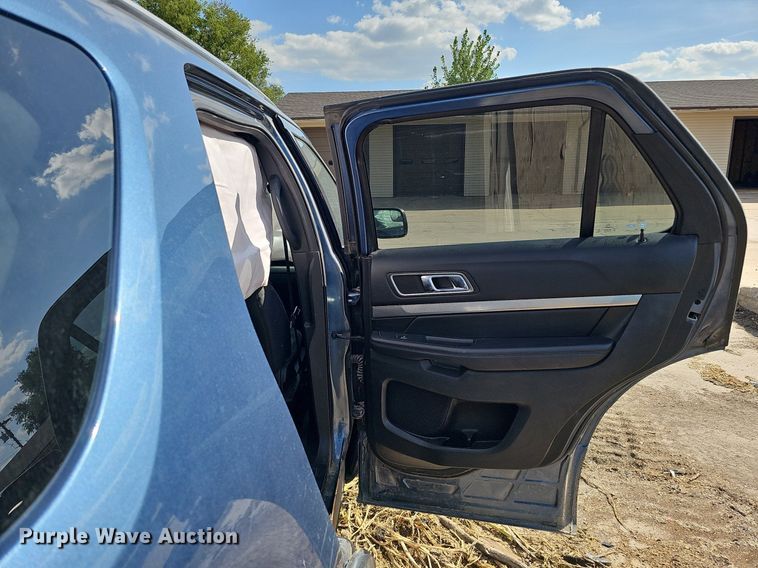 image for item DQ1100 2018 Ford Explorer XLT  SUV