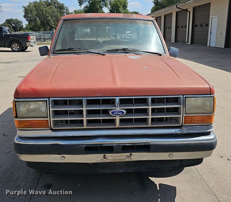 image for item DQ1101 1990 Ford Ranger XLT  SuperCab pickup truck