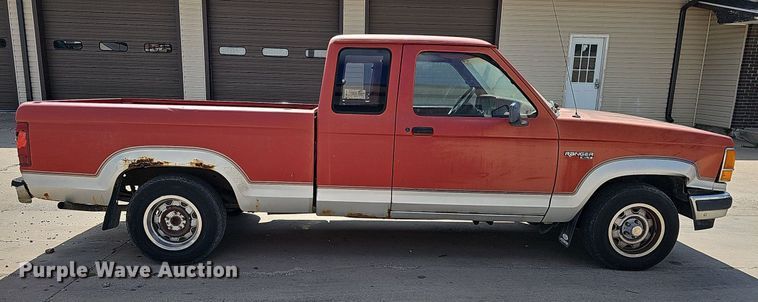 image for item DQ1101 1990 Ford Ranger XLT  SuperCab pickup truck