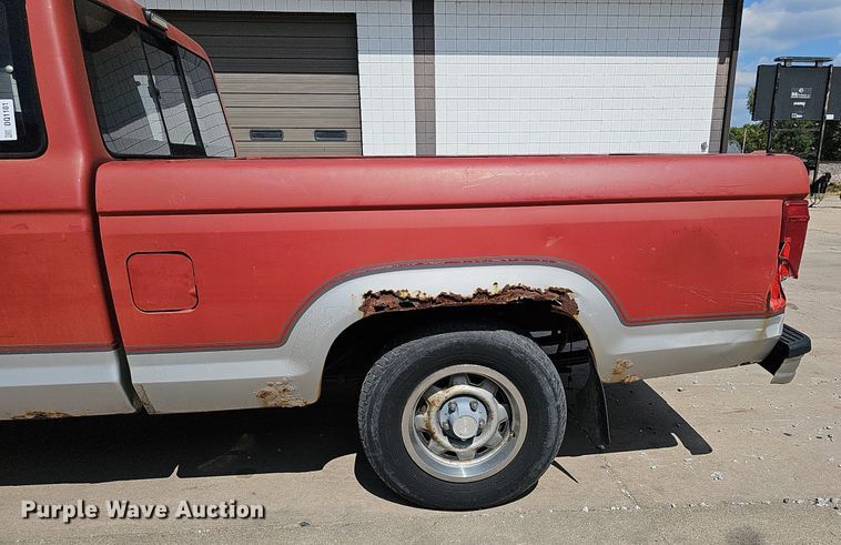 image for item DQ1101 1990 Ford Ranger XLT  SuperCab pickup truck