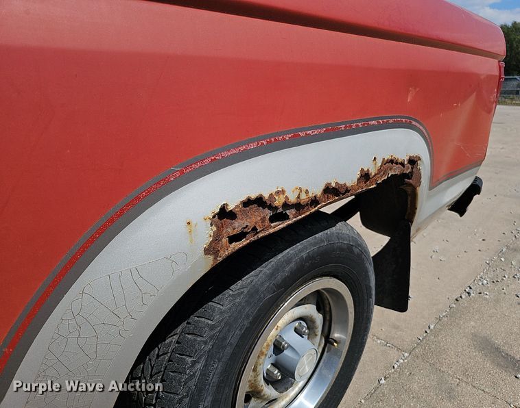 image for item DQ1101 1990 Ford Ranger XLT  SuperCab pickup truck