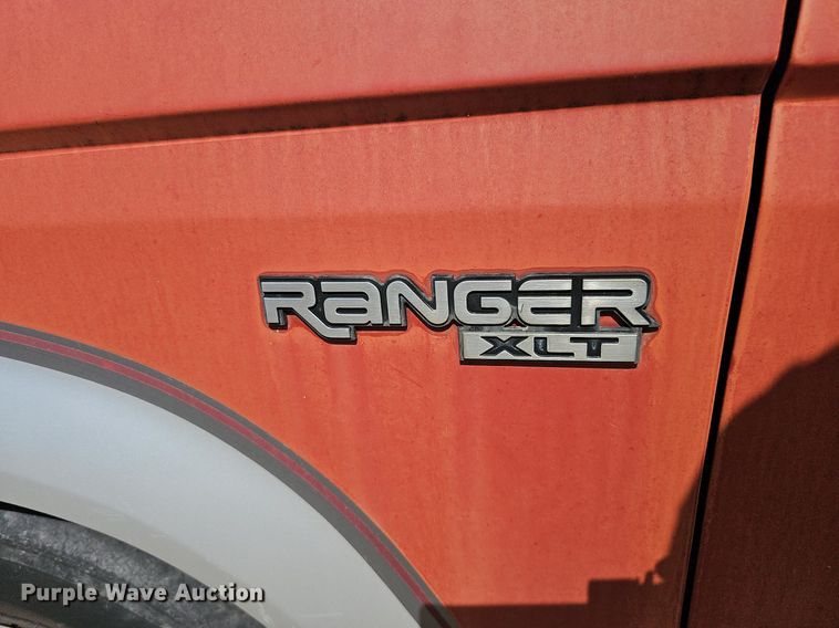 image for item DQ1101 1990 Ford Ranger XLT  SuperCab pickup truck