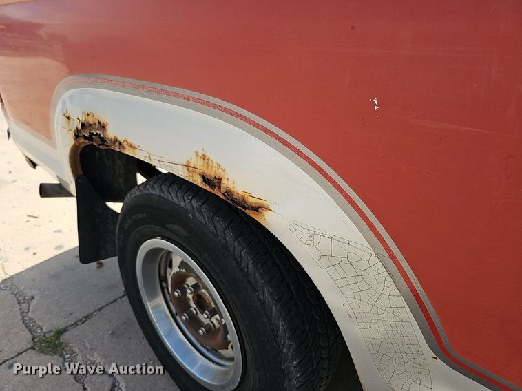 image for item DQ1101 1990 Ford Ranger XLT  SuperCab pickup truck