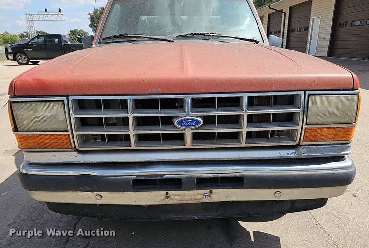 image for item DQ1101 1990 Ford Ranger XLT  SuperCab pickup truck