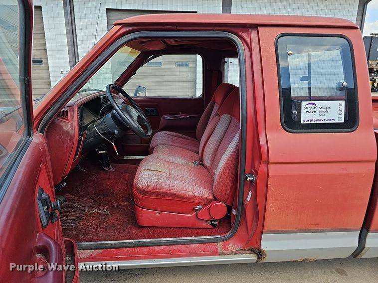 image for item DQ1101 1990 Ford Ranger XLT  SuperCab pickup truck