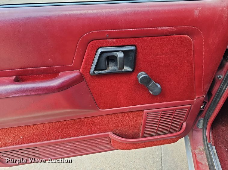 image for item DQ1101 1990 Ford Ranger XLT  SuperCab pickup truck