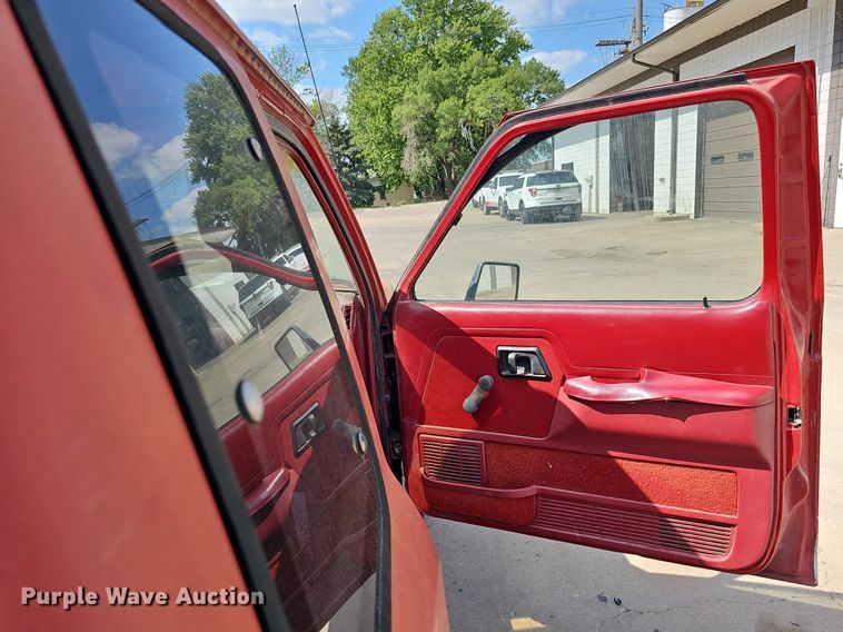 image for item DQ1101 1990 Ford Ranger XLT  SuperCab pickup truck