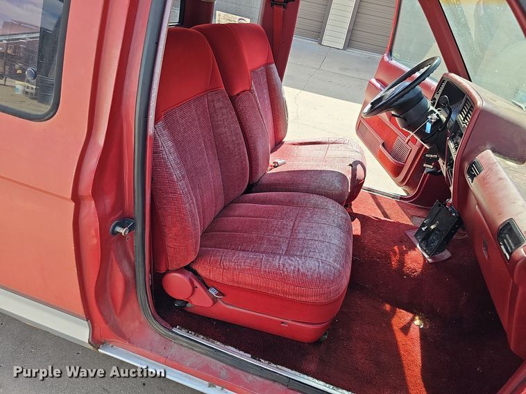 image for item DQ1101 1990 Ford Ranger XLT  SuperCab pickup truck