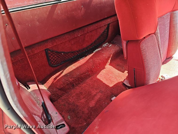 image for item DQ1101 1990 Ford Ranger XLT  SuperCab pickup truck