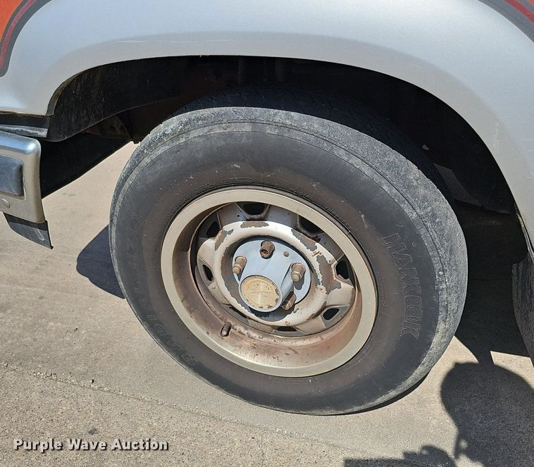 image for item DQ1101 1990 Ford Ranger XLT  SuperCab pickup truck