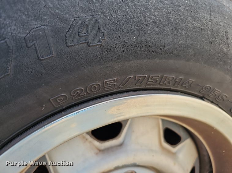 image for item DQ1101 1990 Ford Ranger XLT  SuperCab pickup truck