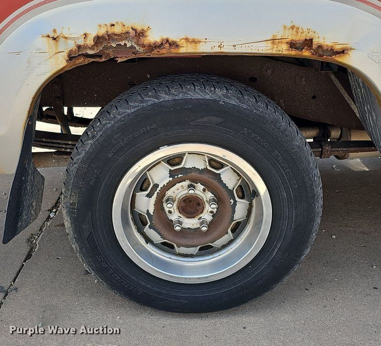 image for item DQ1101 1990 Ford Ranger XLT  SuperCab pickup truck