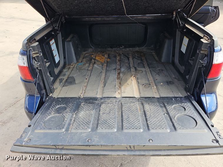 image for item DQ1102 2005 Subaru Baja  SUV