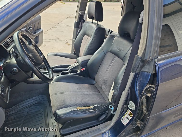 image for item DQ1102 2005 Subaru Baja  SUV