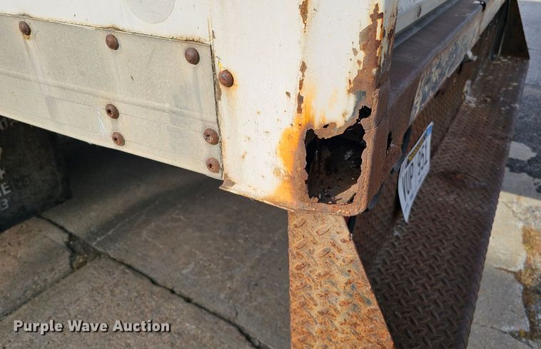 image for item DQ1104 1993 Chevrolet Kodiak  box truck