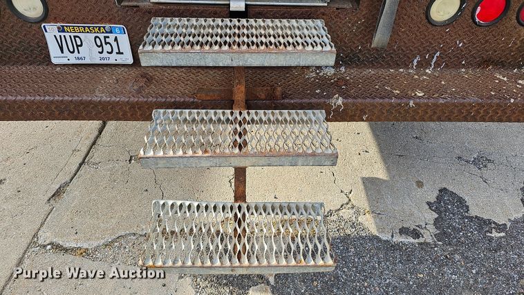 image for item DQ1104 1993 Chevrolet Kodiak  box truck