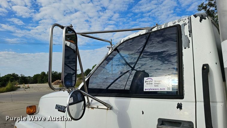 image for item DQ1104 1993 Chevrolet Kodiak  box truck