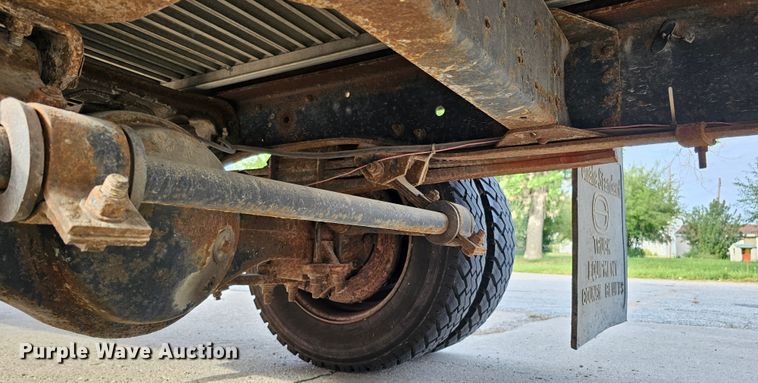 image for item DQ1104 1993 Chevrolet Kodiak  box truck