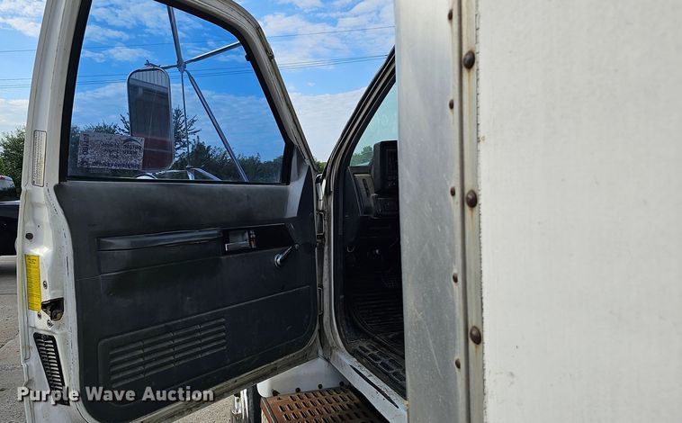 image for item DQ1104 1993 Chevrolet Kodiak  box truck