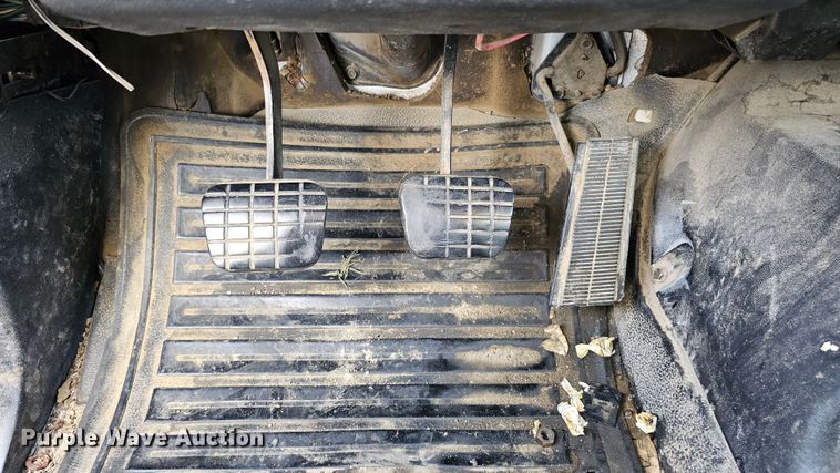 image for item DQ1104 1993 Chevrolet Kodiak  box truck