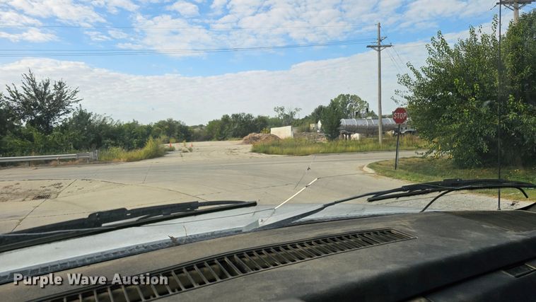 image for item DQ1104 1993 Chevrolet Kodiak  box truck