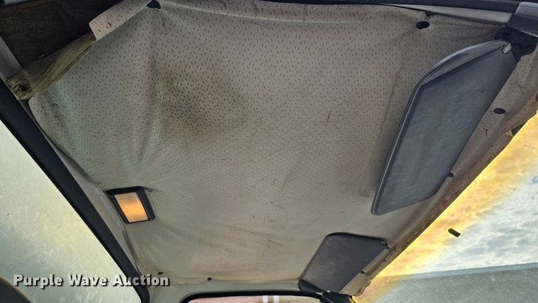 image for item DQ1104 1993 Chevrolet Kodiak  box truck