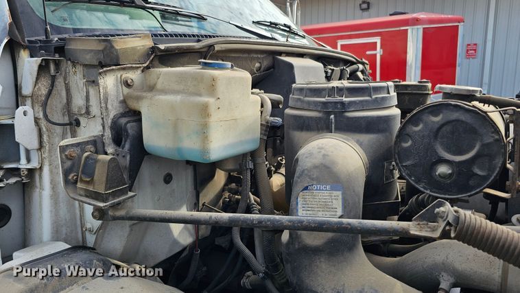 image for item DQ1104 1993 Chevrolet Kodiak  box truck