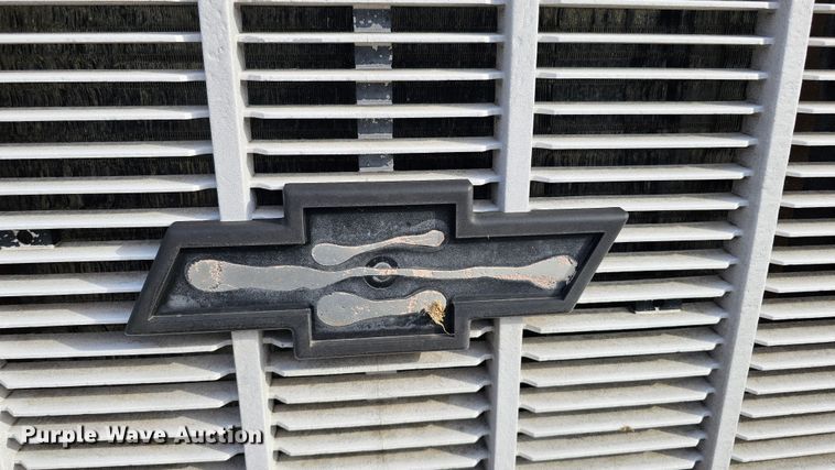 image for item DQ1104 1993 Chevrolet Kodiak  box truck