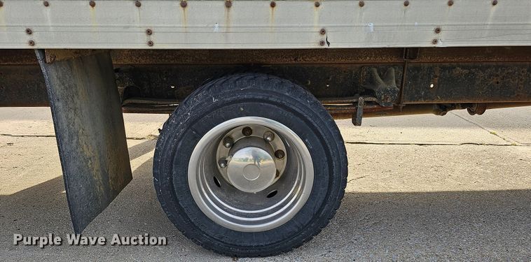 image for item DQ1104 1993 Chevrolet Kodiak  box truck