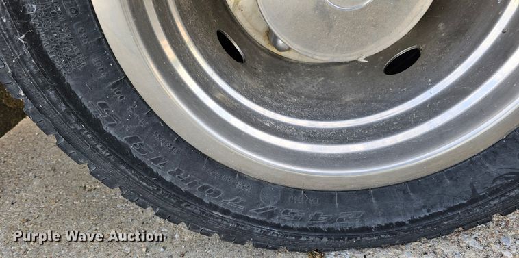 image for item DQ1104 1993 Chevrolet Kodiak  box truck