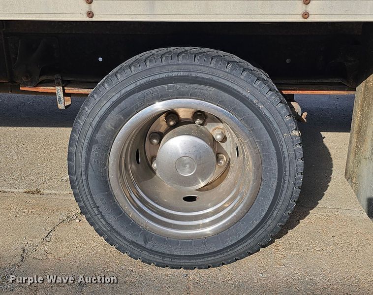 image for item DQ1104 1993 Chevrolet Kodiak  box truck