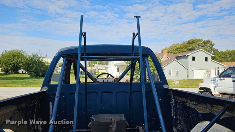 image for item DQ1106 Shop built truck