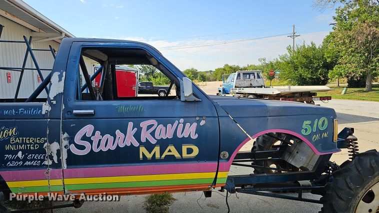 image for item DQ1106 Shop built truck