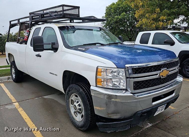 image for item DQ1160 2012 Chevrolet Silverado 2500HD  Ext. Cab pickup truck