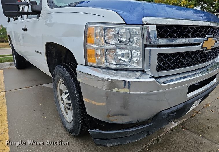 image for item DQ1160 2012 Chevrolet Silverado 2500HD  Ext. Cab pickup truck