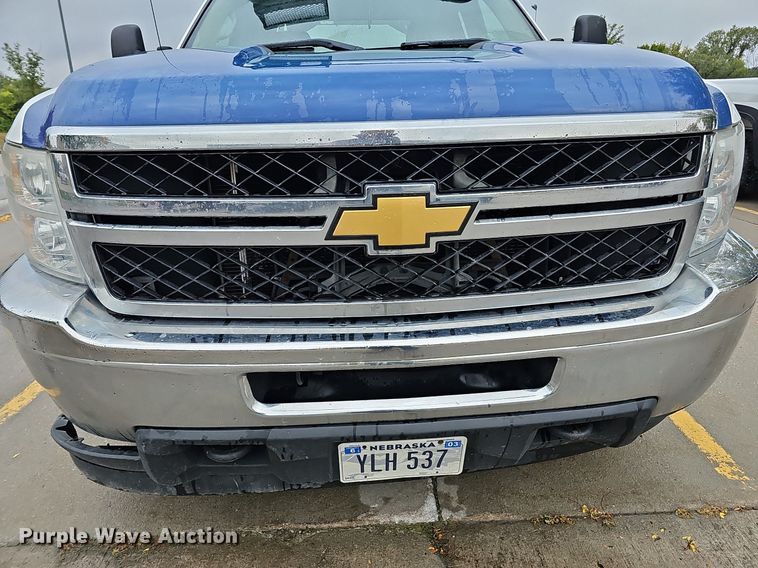 image for item DQ1160 2012 Chevrolet Silverado 2500HD  Ext. Cab pickup truck