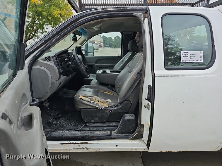 image for item DQ1160 2012 Chevrolet Silverado 2500HD  Ext. Cab pickup truck