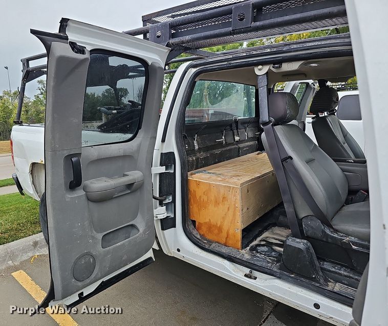 image for item DQ1160 2012 Chevrolet Silverado 2500HD  Ext. Cab pickup truck