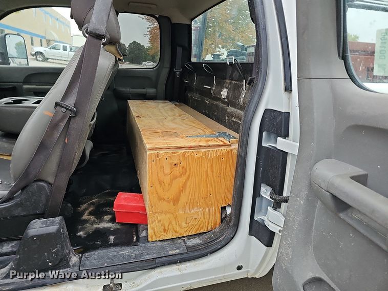 image for item DQ1160 2012 Chevrolet Silverado 2500HD  Ext. Cab pickup truck