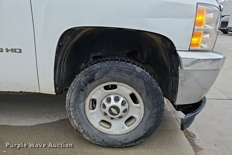 image for item DQ1160 2012 Chevrolet Silverado 2500HD  Ext. Cab pickup truck