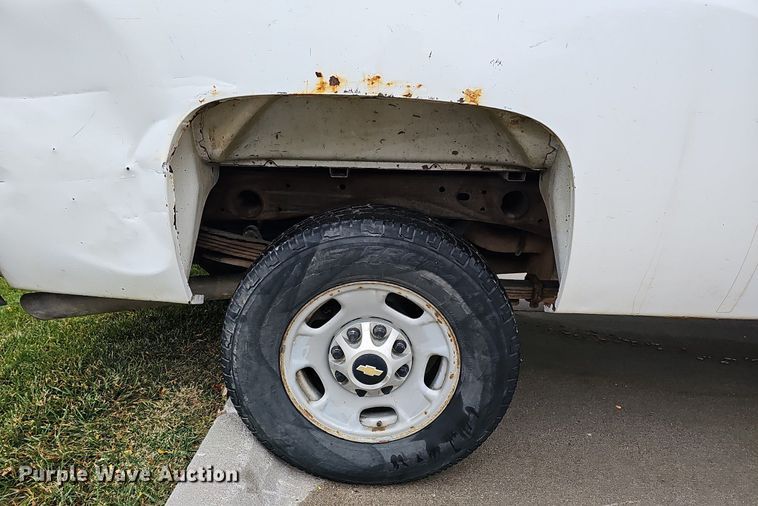 image for item DQ1160 2012 Chevrolet Silverado 2500HD  Ext. Cab pickup truck