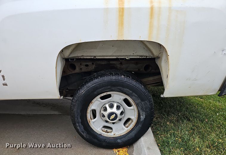 image for item DQ1160 2012 Chevrolet Silverado 2500HD  Ext. Cab pickup truck